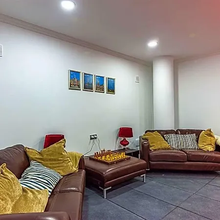Sleeps 10 Pool Air Con Wifi * 칼칸