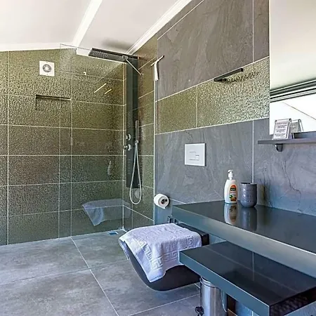 빌라 Sleeps 10 Pool Air Con Wifi