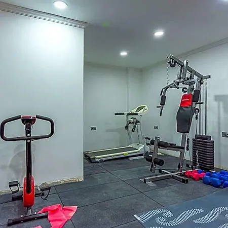 Sleeps 10 Pool Air Con Wifi *